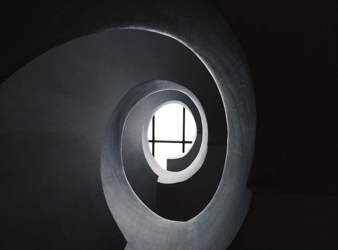 Visualizing 171cm: How Tall Is It in the Real World?