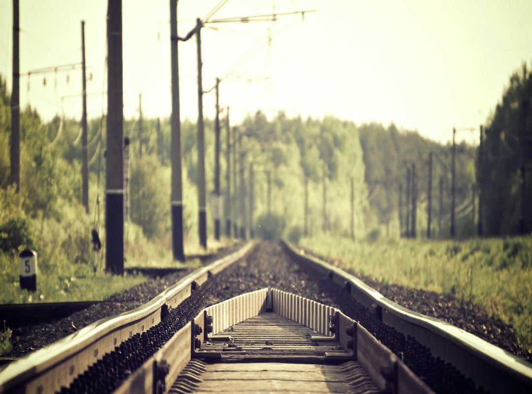 Essential Care: Protecting Your Skin and Staying Hydrated in the Sun